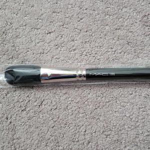 MAC Cosmetics Powder/Blush Brush #129S